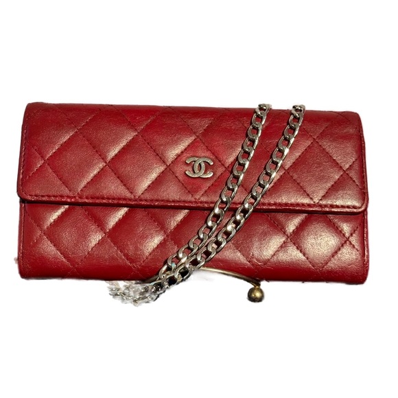 CHANEL Lambskin Quilted Large Gusset Flap Wallet Red Includes silver chain - Picture 1 of 11
